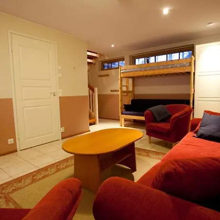 President Skimbaajankuja 酒店 *